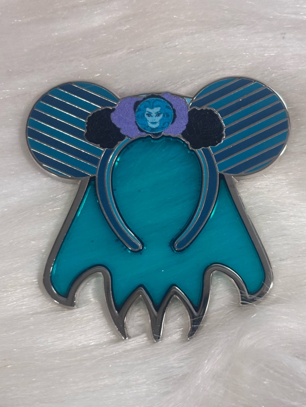 DS Store Main Attraction The Haunted Mansion Madame Leota Ears Only Disney Pin